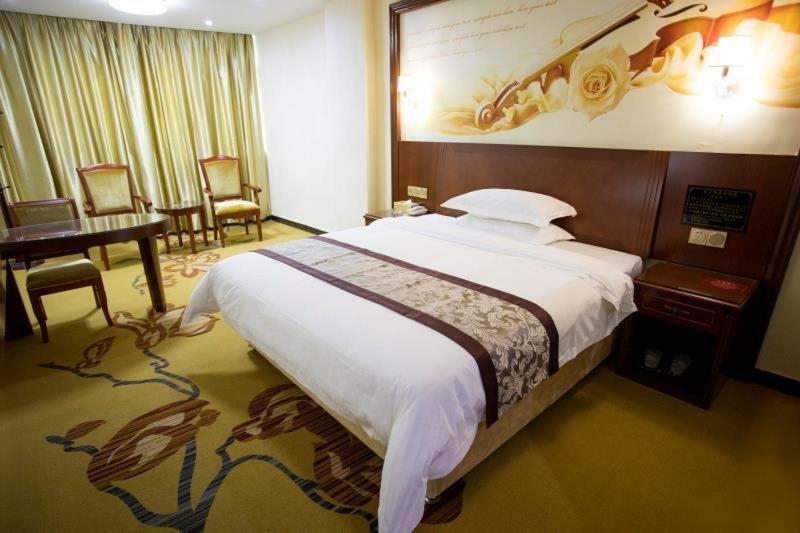 Longhui Business Hotel Huizhou (Guangdong) Exterior foto